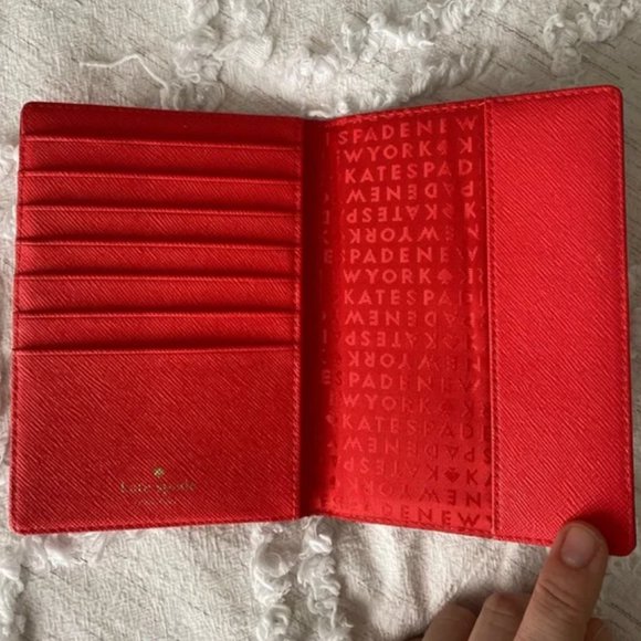 Kate Spade Take The Cake Imogene Passport case wallet like new no tags - Picture 5 of 14